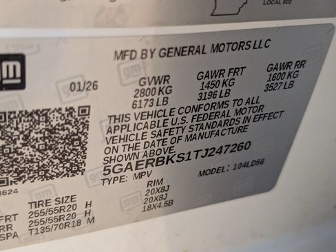 Used 2026 Buick Enclave Sport Touring FWD image 28