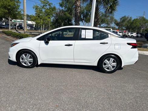 Used 2022 Nissan Versa S FWD image 7