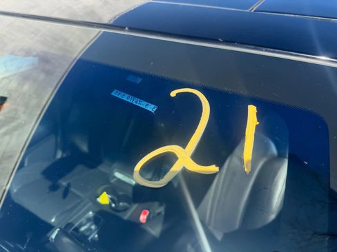 Used 2017 Lincoln MKT AWD image 33