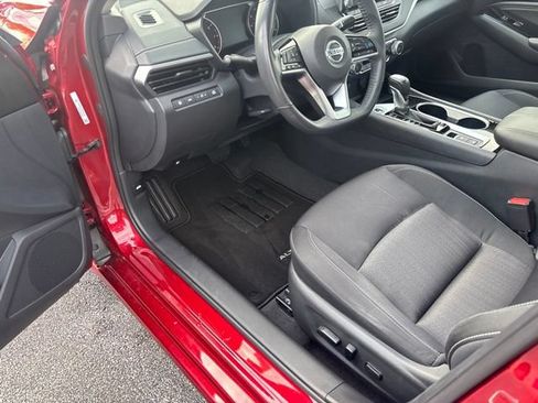 Used 2022 Nissan Altima 2.5 SV w/ SV Premium Package FWD image 13