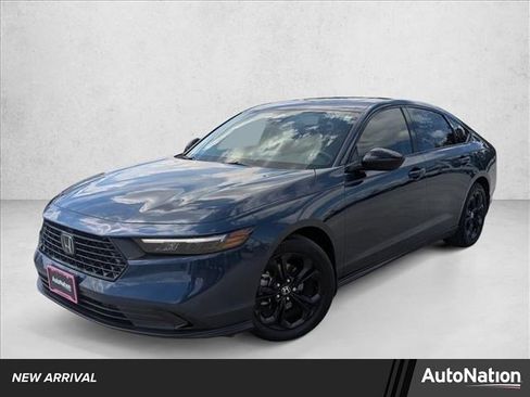 Used 2025 Honda Accord SE image 1