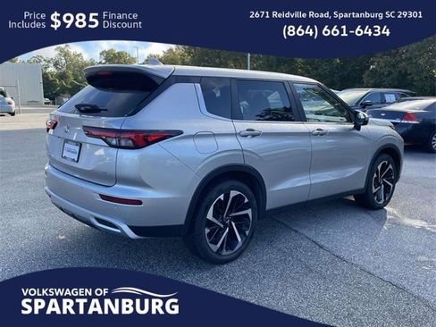 Used 2022 Mitsubishi Outlander SE image 6