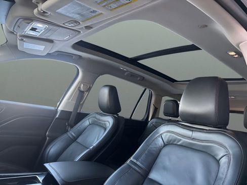Used 2024 Lincoln Aviator Reserve image 9