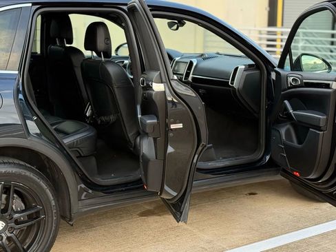 Used 2016 Porsche Cayenne AWD/4WD image 20