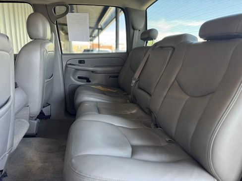 Used 2005 GMC Sierra 2500 SLE w/ Skid Plate Package AWD/4WD image 13