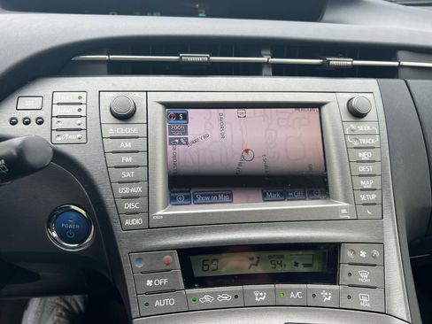 Used 2013 Toyota Prius Four image 39