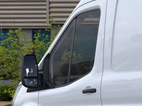 New 2026 Ford Transit 250 148 Medium Roof RWD image 21