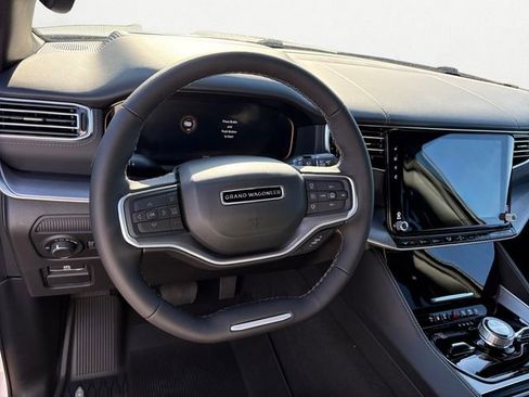 New 2026 Jeep Grand Wagoneer Limited image 12