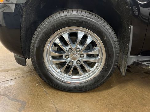 Used 2011 Chevrolet Avalanche LT w/ Luxury Package image 27