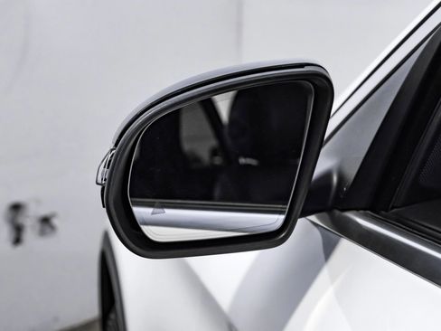 Used 2020 Mercedes-Benz GLC 300 w/ Parking Assistance Package image 28