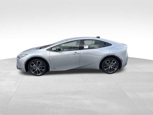 New 2026 Toyota Prius XLE image 2