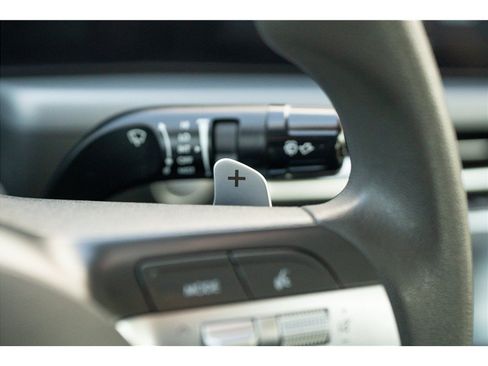 Used 2025 Hyundai Sonata SEL FWD image 30