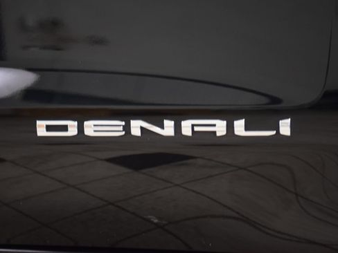 Used 2024 GMC Sierra 1500 Denali AWD/4WD image 17