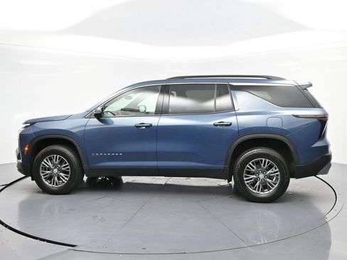 Used 2024 Chevrolet Traverse LT w/ LPO, Floor Liner Package FWD image 4