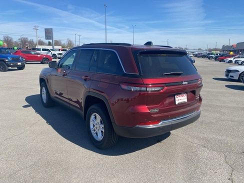 New 2025 Jeep Grand Cherokee Laredo w/ Luxury Tech Group I image 4