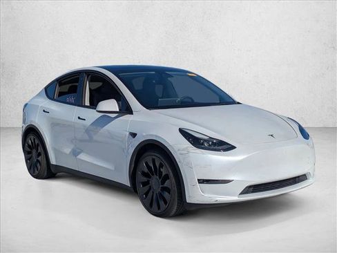 Used 2022 Tesla Model Y Performance image 3