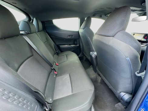 Used 2018 Toyota C-HR XLE image 17