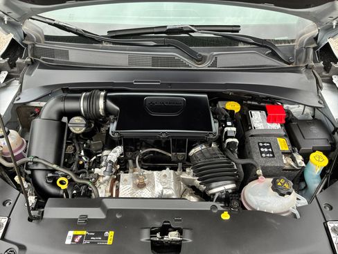 Used 2025 Jeep Compass Limited image 28