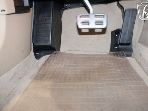 Used 2007 Chevrolet Corvette Convertible w/ Preferred Equipment Group image 33