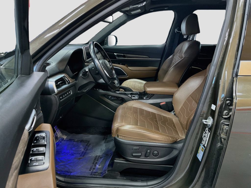 Used 2022 Kia Telluride SX w/ SX Prestige Package AWD/4WD image 22