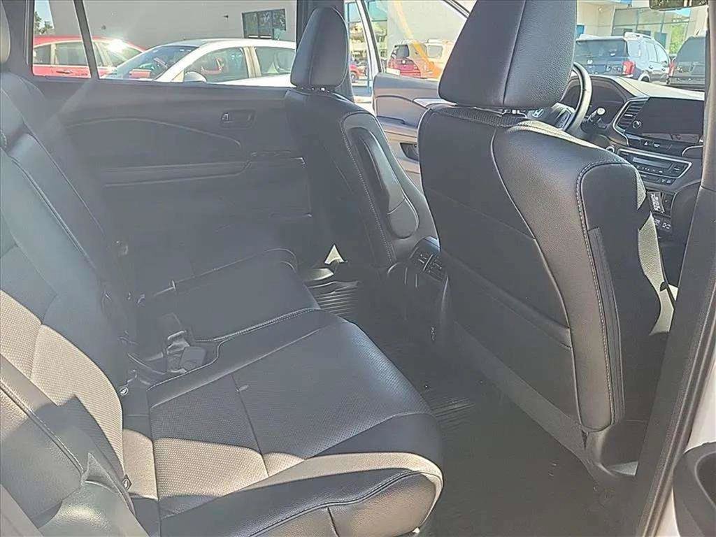 Used 2023 Honda Passport EX-L image 27