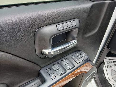 Certified 2018 Chevrolet Silverado 1500 High Country AWD/4WD image 12