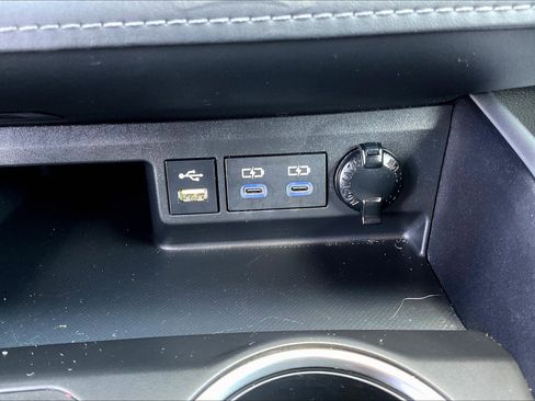 Used 2022 Toyota Highlander XLE image 35