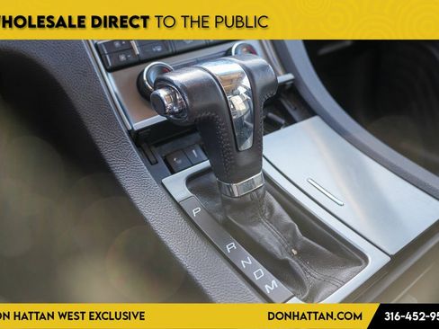 Used 2010 Ford Taurus Limited image 8