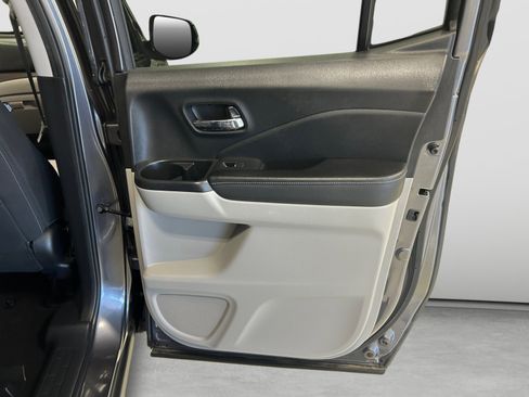 Used 2017 Honda Ridgeline RTS image 21