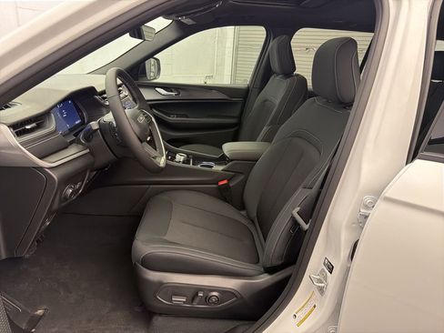 New 2026 Jeep Grand Cherokee Laredo X image 15