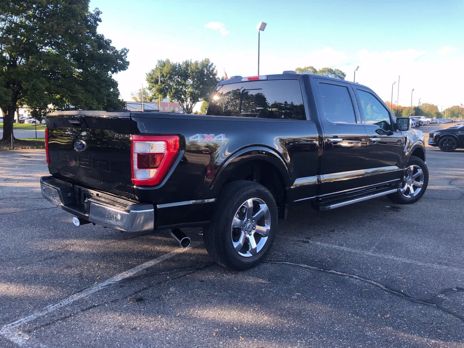 Used 2022 Ford F150 Lariat w/ Equipment Group 502A High AWD/4WD image 3