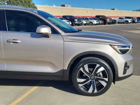 Certified 2023 Volvo XC40 B5 Plus w/ Protection Package Premier image 7