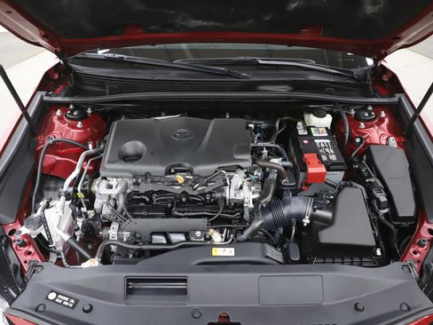 Used 2019 Toyota Camry LE image 29
