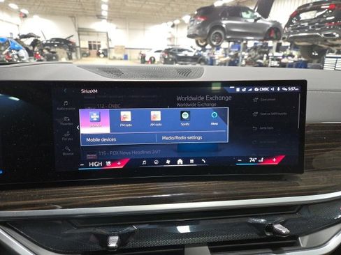 Used 2025 BMW X5 xDrive40i w/ M Sport Package image 11