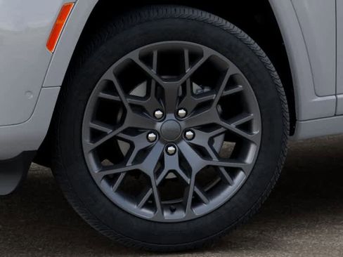 New 2026 Jeep Grand Cherokee L Summit AWD/4WD image 8
