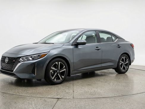 Used 2025 Nissan Sentra SV FWD image 3