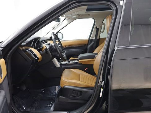 Used 2017 Land Rover Discovery HSE Luxury image 5