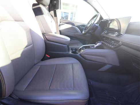 Used 2023 Chevrolet Colorado ZR2 w/ ZR2 Convenience Package III image 12