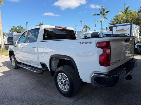Used 2025 Chevrolet Silverado 2500 LT w/ Convenience Package AWD/4WD image 3
