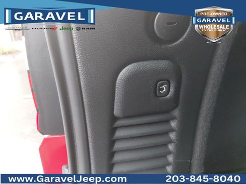 Used 2019 Dodge Durango R/T w/ Blacktop Package image 25