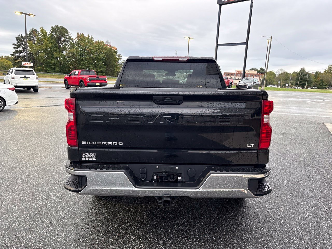 Used 2024 Chevrolet Silverado 1500 LT AWD/4WD image 8