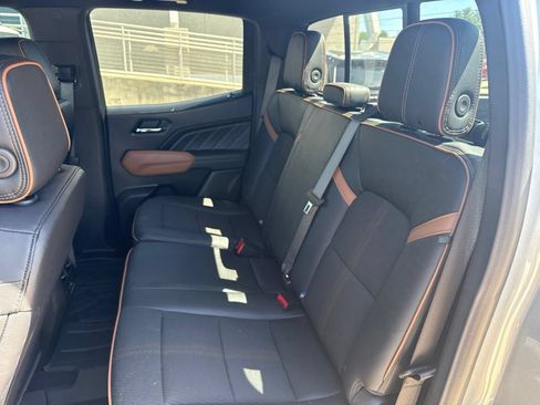 Used 2025 GMC Canyon AT4 AWD/4WD image 11