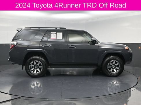 Used 2024 Toyota 4Runner TRD Off-Road AWD/4WD image 4