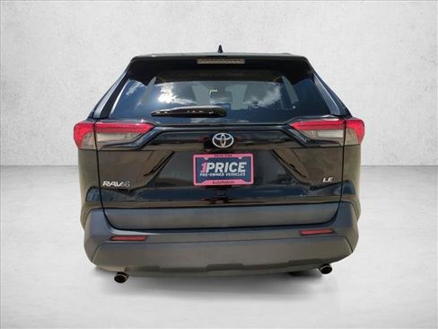 Certified 2019 Toyota RAV4 LE FWD image 7