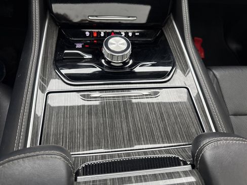 Used 2022 Jeep Wagoneer Series II w/ Premium Group I image 24