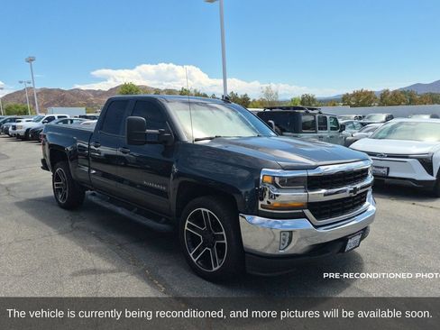 Used 2019 Chevrolet Silverado 1500 LT w/ LPO, Black Pack RWD image 3