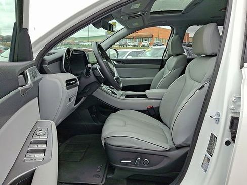 Used 2023 Hyundai Palisade SEL w/ Premium Package AWD/4WD image 13