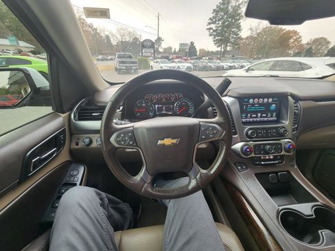Used 2016 Chevrolet Tahoe LT image 18