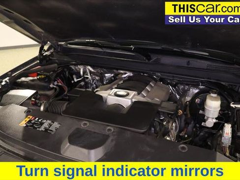 Used 2018 Cadillac Escalade Premium Luxury image 34