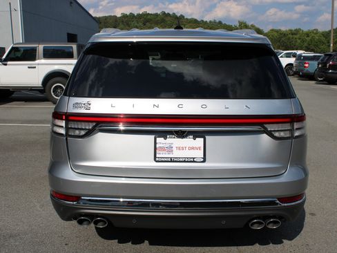 Used 2021 Lincoln Aviator Reserve w/ Equipment Group 201A image 4